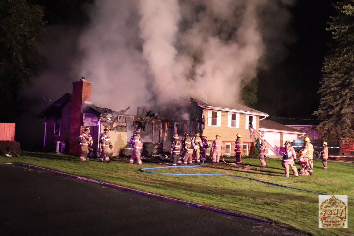 Early morning fire on Grand Island. Two firefighters injured Grand