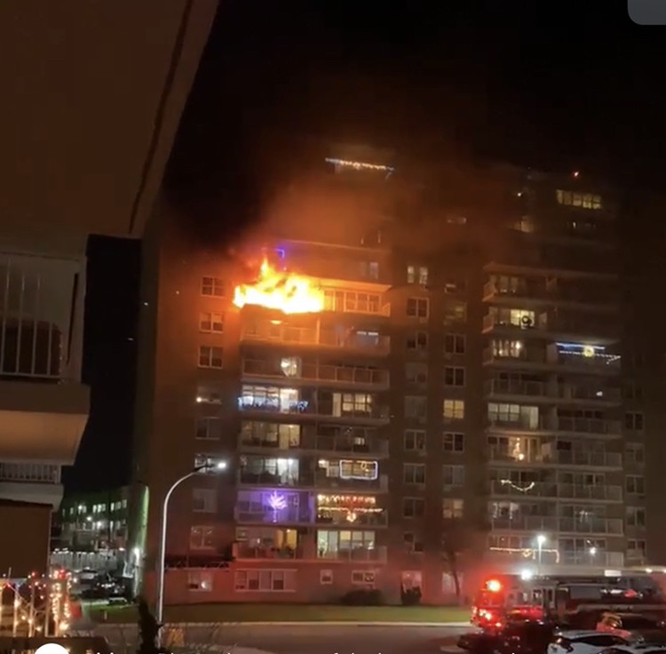 Queens *2nd Alarm/10-77* Box 1361. 102-00 Shore Front Pkwy. Fire 8th floor 12 story HRFPMD