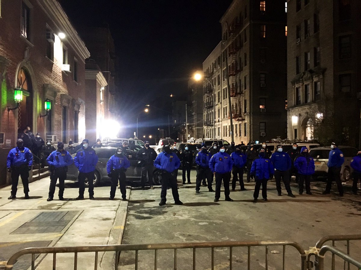 Protesters in the Bronx marched to NYPD's 46th precinct last night to demand justice for MikeRosado & freedom for his dad Rafael, who is currently locked up for shooting back at the policemen who killed his son. A USA flag was burned & protesters did some radical artwork