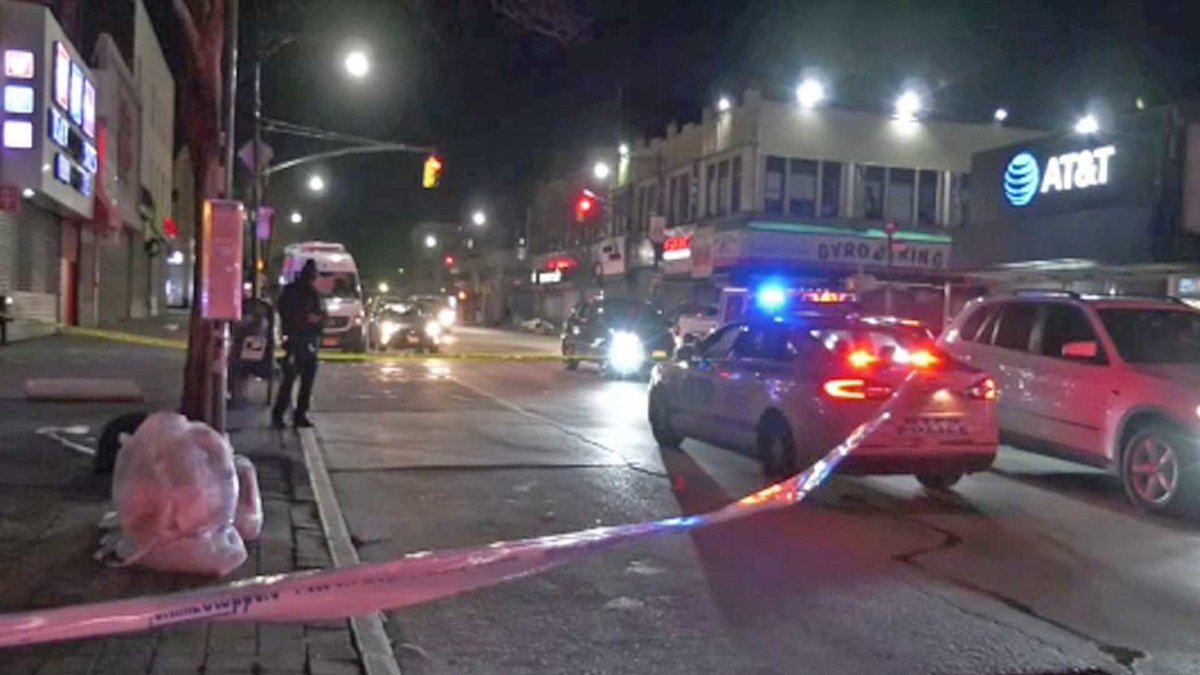 Livery driver stabbed and carjacked in Fordham, Bronx