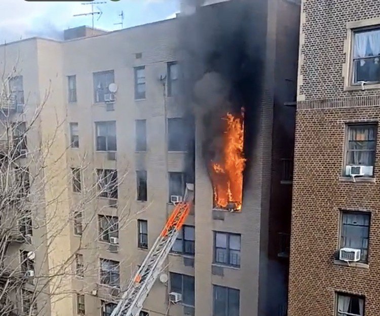 Brooklyn *All Hands* Box 1541. 145 E 18th St off Albemarle Rd. Fire out the windows 4th floor 7 story 150x100 FDNY