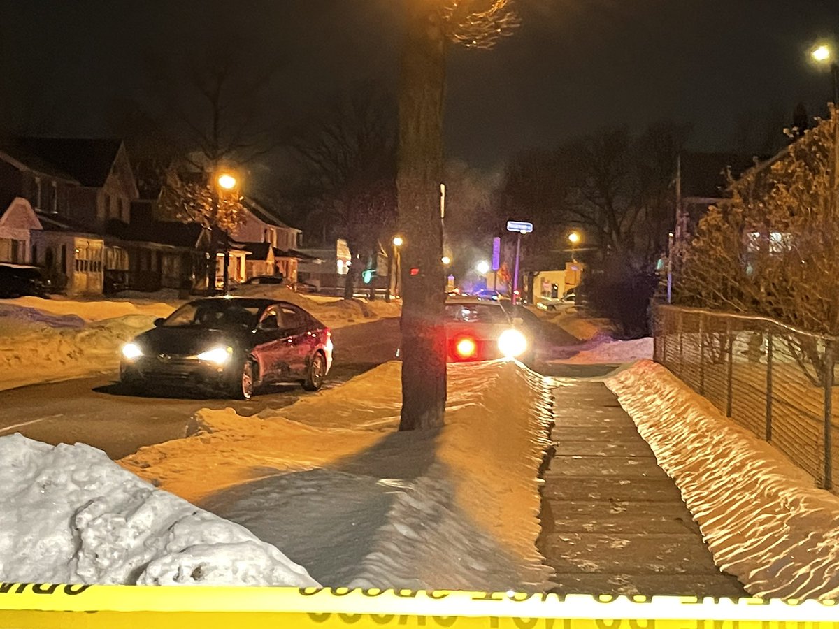 @RochesterNYPD on scene of a reported shooting on Roxborough Road 