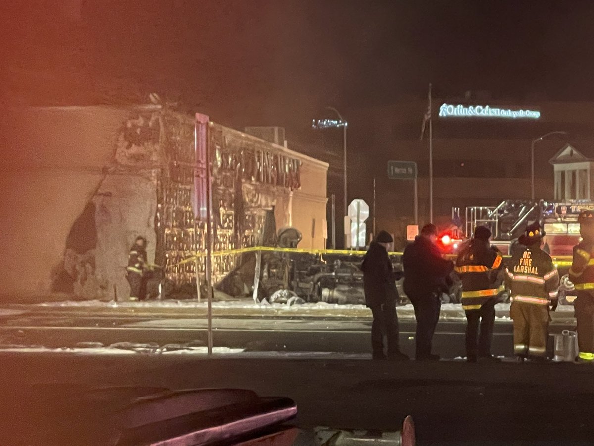 Tanker truck slams into La-Z-Boy store right off Sunrise Hwy in Rockville Center