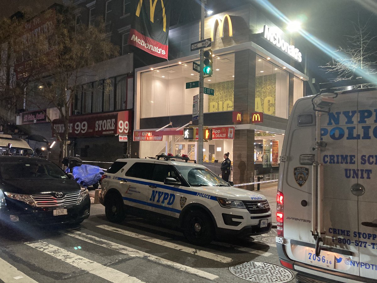 @McDonalds employee working overnight shift in EastHarlem is in critical condition after being stabbed multiple times by a customer. Happened right around the corner from where teenager working at @BurgerKing  