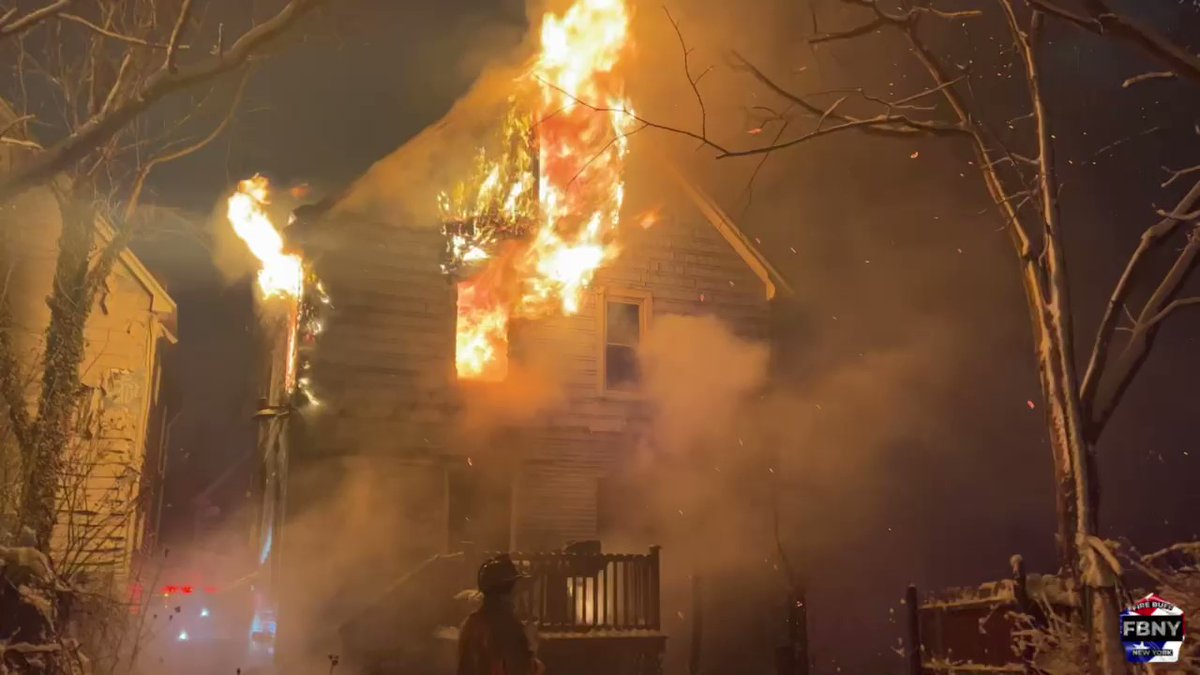 Buffalo FD Working Fire at 149 Wakefield Avenue