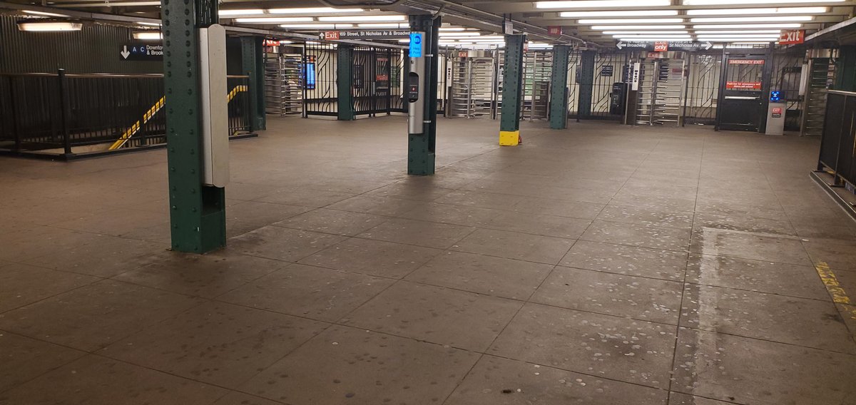 27yo man recovering after being slashed in the face at @MTA's 168th Street Station at approx. 6:30pm Tues.  @NYPDnews's top brass reportedly directed to go into the subways themselves to join patrols