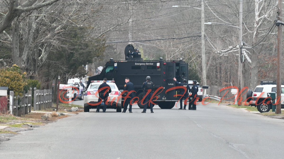 At about 2 PM Police responded to a home in Mastic  for Reports of a Subject barricaded with a gun  inside. Emergency Service Section officers were called in to the scene. From @SCPDHq . At about 4 PM they were still on scene