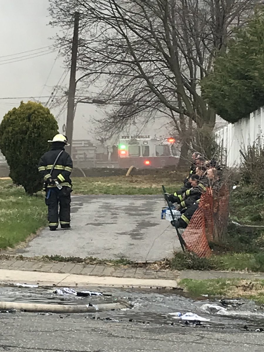 MetroNYN on scene NewRochelle 5-Alarm fire providing Canteen Services to numerous Responding Fire Departments - SleevesUp SupportingOurFDs Teamwork RedCrossReady 