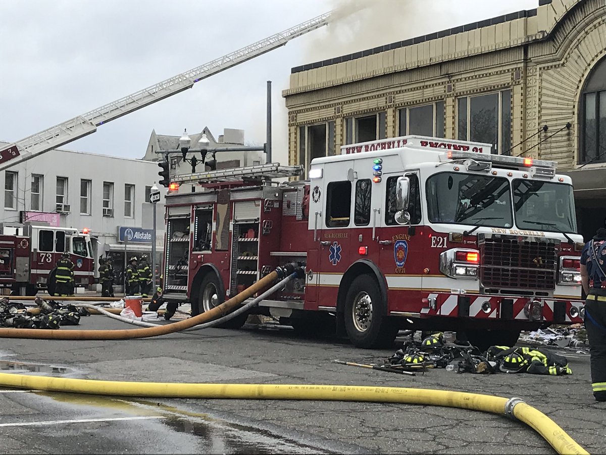 MetroNYN on scene NewRochelle 5-Alarm fire providing Canteen Services to numerous Responding Fire Departments - SleevesUp SupportingOurFDs Teamwork RedCrossReady 