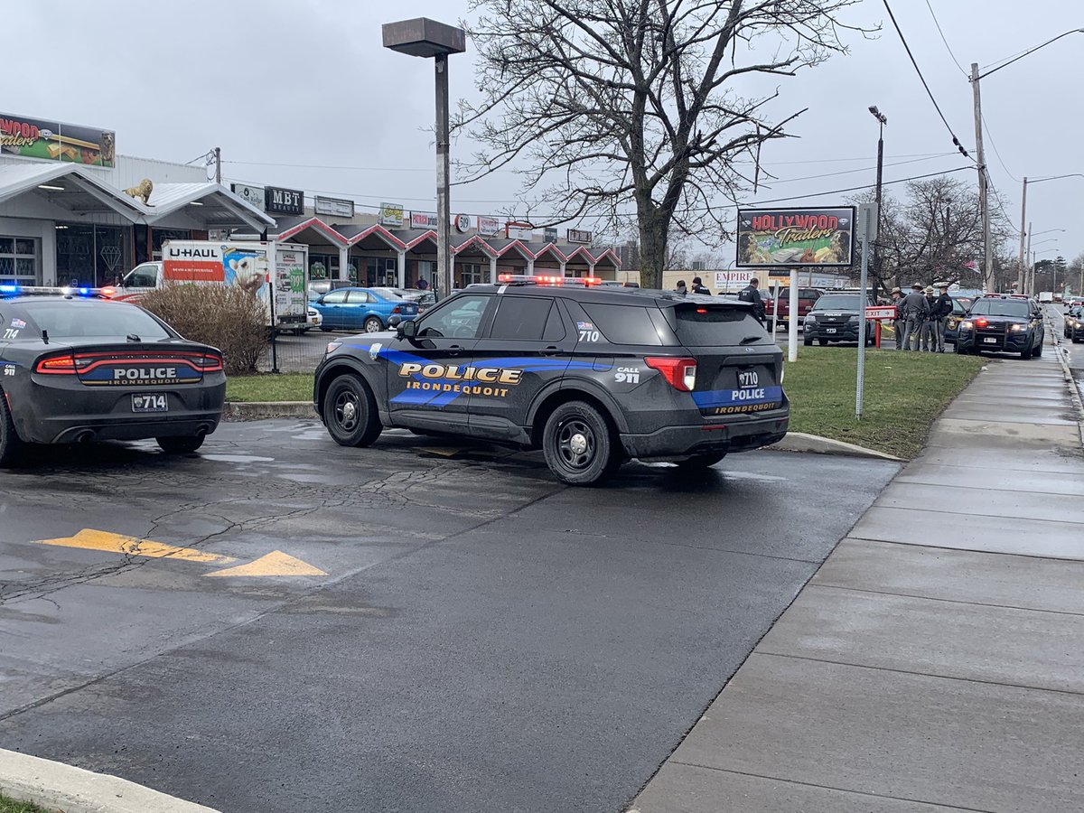 It looks like @nyspolice and @IrondequoitPD have the suspect they were looking for.  UHaul is parked at a plaza along E Ridge Road.  Witness tells man has been taken from it.  Dozens of officers on scene.