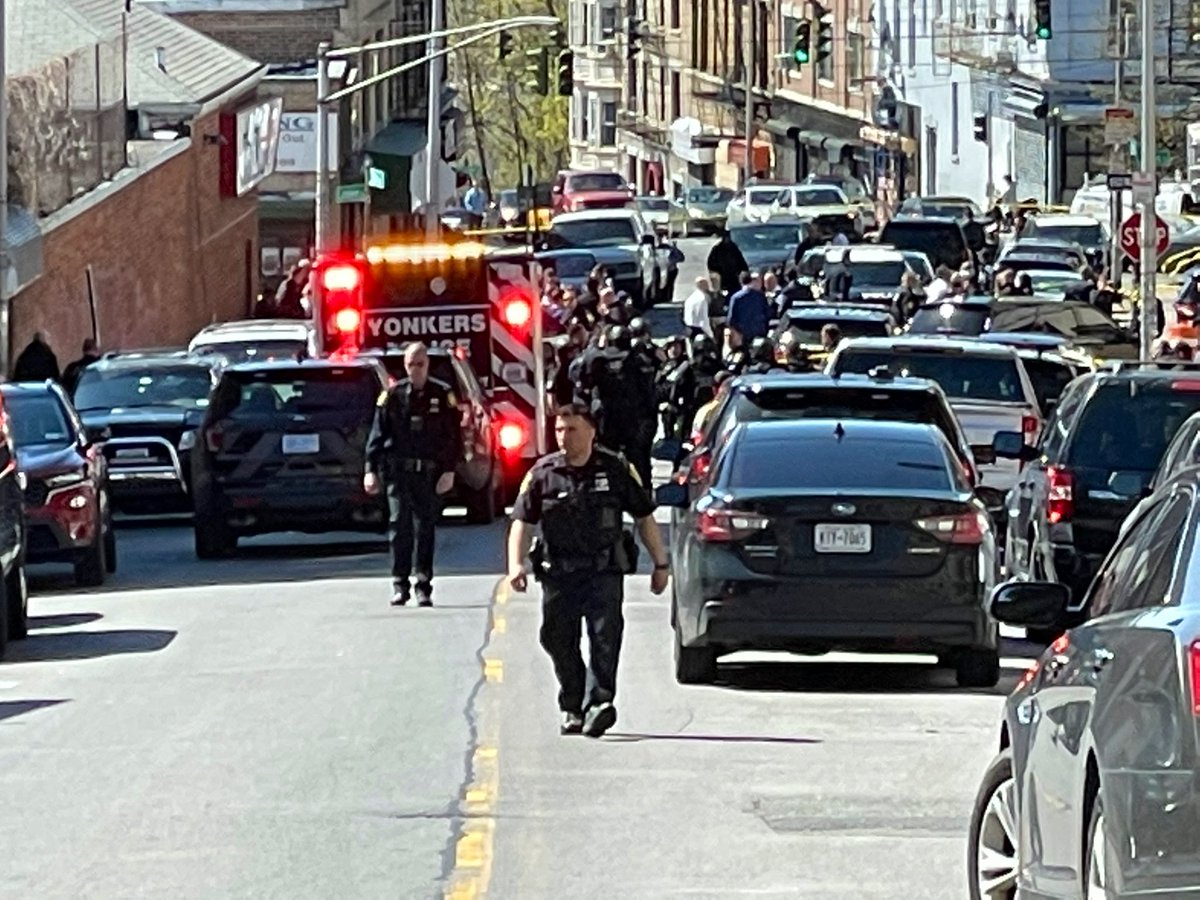 Yonkers Police are investigating a police involved shooting. Officer and suspect are being taken to the hospital. Incident happened around 2:00 at Elm Street and Linden Street   