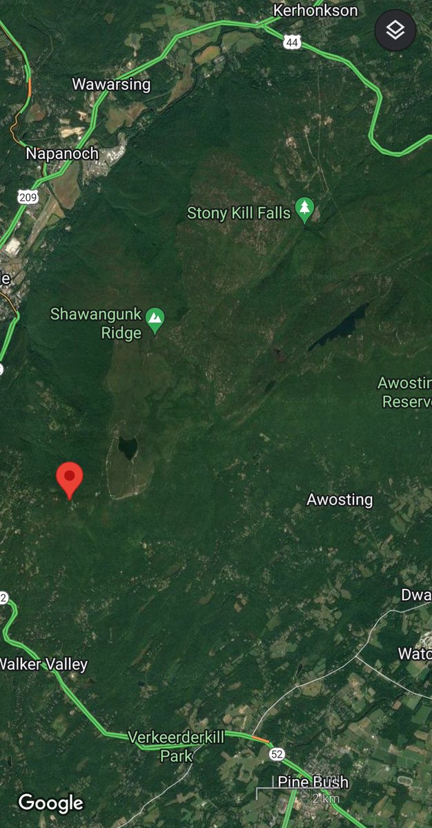 There's a large brush fire off Sam's Point Rd in Cragsmoor, NY. This area, generally known as the Shawangunk Mtns, has seen a number of large fires, most recently in April of 2016, almost 6 years to the day. It burned over 2,000 acres. Unknown acreage on this one so far