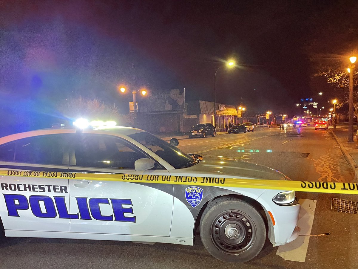 @RochesterNYPD on scene of a reported shooting on West Main Street. Main Street is blocked between Canal Street and West Broad Street near the Monroe County 911 center. 