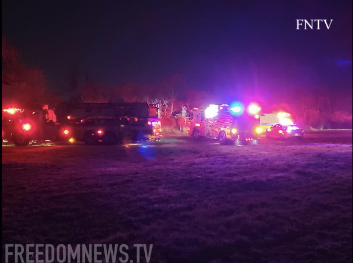 Just before 12:30am, FDNY responded to a brush fire at Bell Parkway westbound near Flatbush Ave in Brooklyn. According to FDNY, a DOA was found at the location and requested police for a possible homicide.