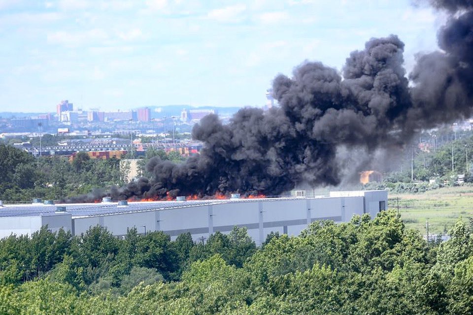 A fire at a factory in Bloomfield prompted an all hands response by the FDNY Friday afternoon. Black smoke and flames were visible for miles.