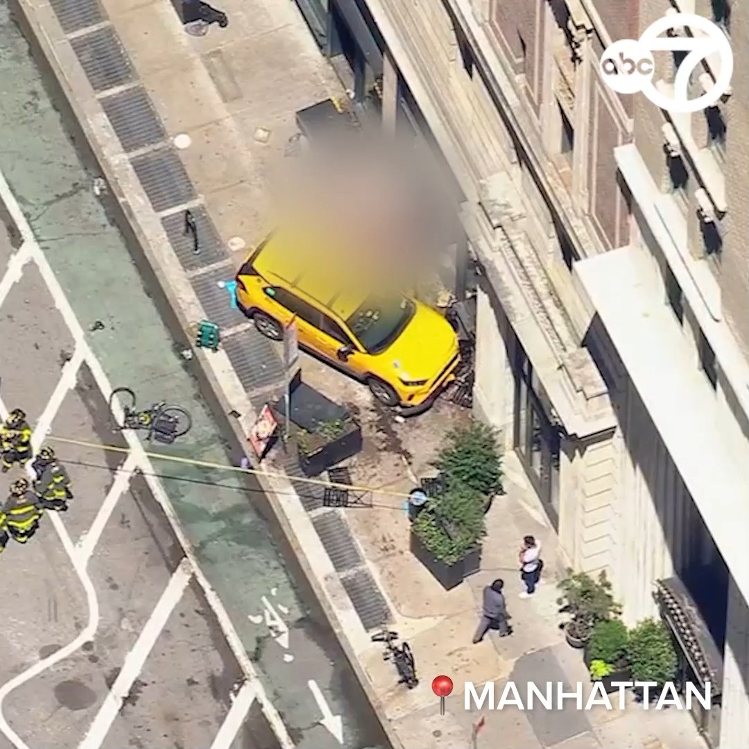 Chopper captures video of the scene where 5 people were injured when a taxi jumped a curb and plowed into a group of pedestrians in Midtown Manhattan Monday afternoon. It happened just before 1 p.m. on Broadway at 29th Street.