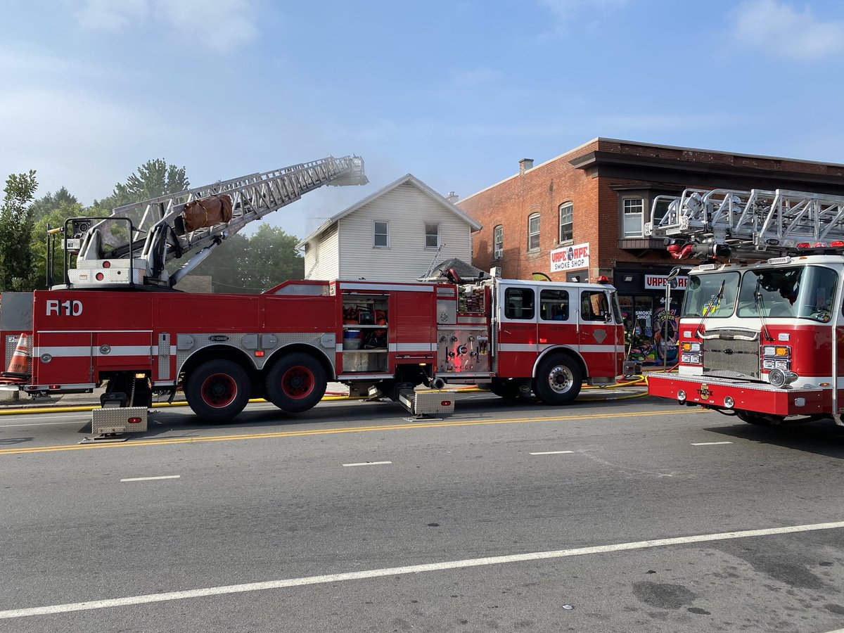 .@RFDPIO1 firefighters made quick work of a fire in a vacant home on Lyell Ave this morning. No one was injured.  Fire was under control in 20 minutes