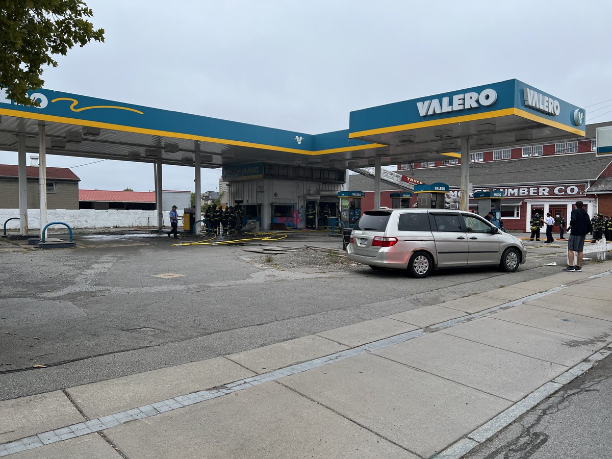 RFD working a fire at the Valero gas station on West Main by Trowbridge St. Looks to be vacant as the gas is priced at $2.19/gallon. 