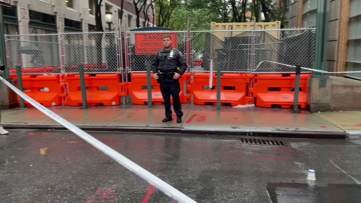 Shooting at MetroTech Center in downtown Brooklyn around 11a. This follows reports of a slashing inside the Jay St- MetroTech station. NYU initially put out an alert to Run, Hide, or Fight. Others stay away. Help is on the way. Scene is now clear, police remain on scene  