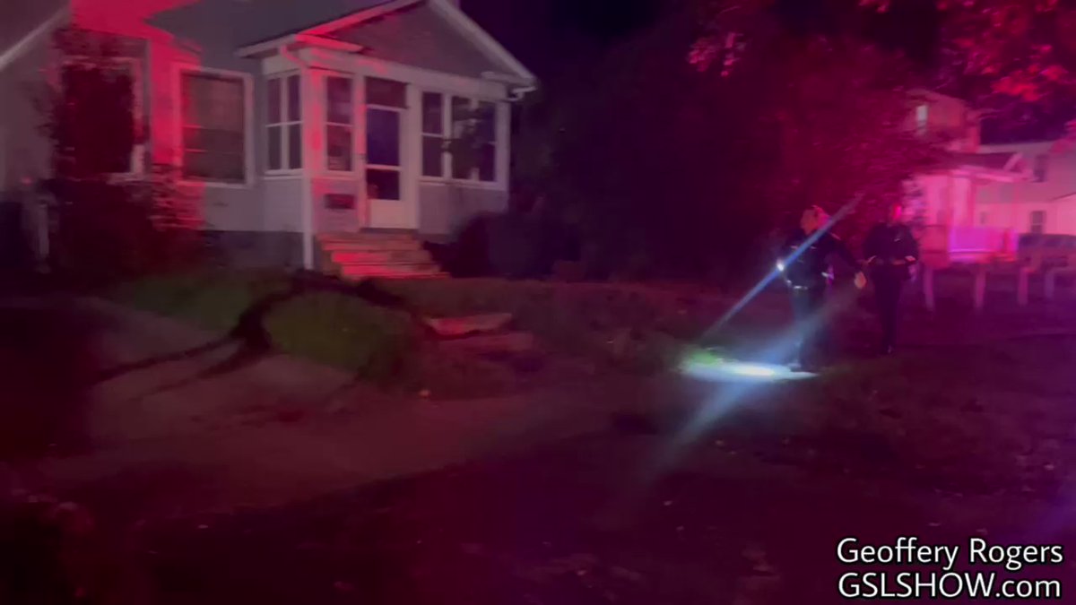 Rochester police officers trying to gain access to the victims home as he's on the phone with a 911 operator.