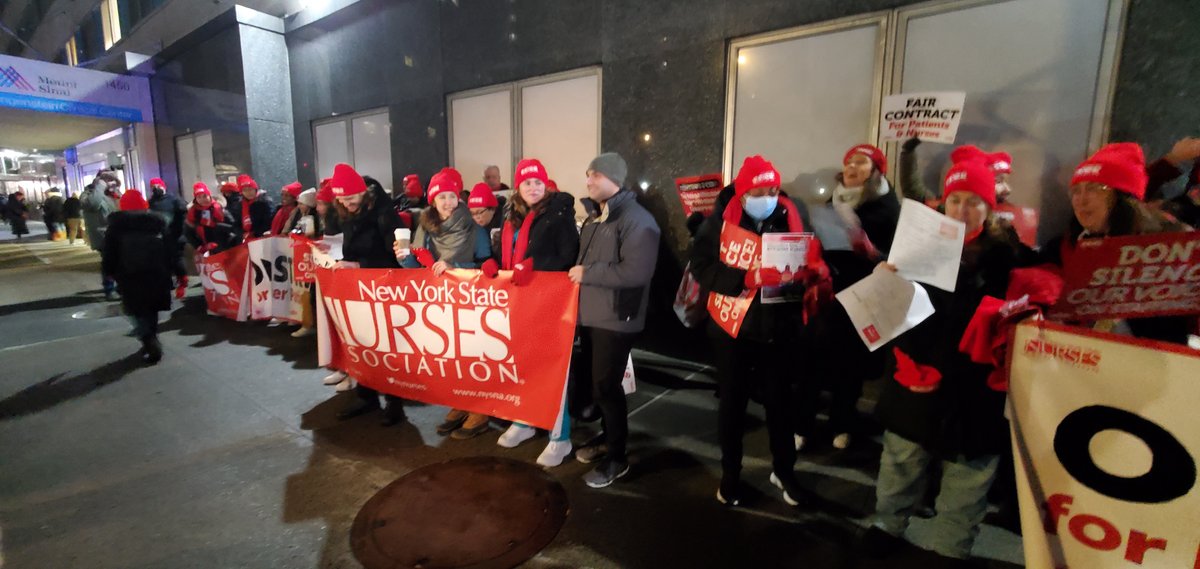 NURSES ON STRIKE - More than 7K nurses at @MontefioreNYC & @MountSinaiNYC walk out after overnight negotiations failed before the 6am deadline. They want a pay increase and better staffing. @GovKathyHochul @KathyHochul tried to avert a strike &amp; called for arbitration