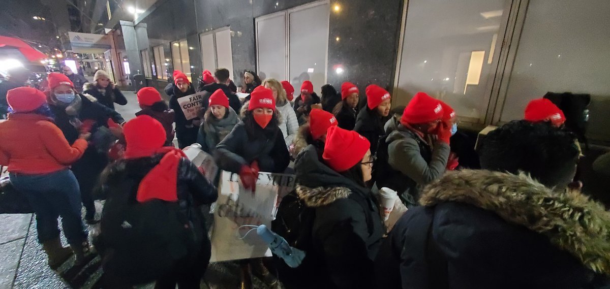 NURSES ON STRIKE - More than 7K nurses at @MontefioreNYC & @MountSinaiNYC walk out after overnight negotiations failed before the 6am deadline. They want a pay increase and better staffing. @GovKathyHochul @KathyHochul tried to avert a strike &amp; called for arbitration