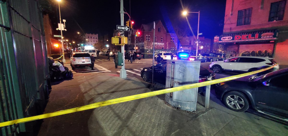 COP SHOT - @NYPDnews officer in stable condition at @SBHBronx after being in the arm at Prospect Ave. & E. 183 St. in the Bronx. It happened just after 3am as policemen were responding to shots fired. Gun was recovered &amp; and a suspect is in custody, another is being sought