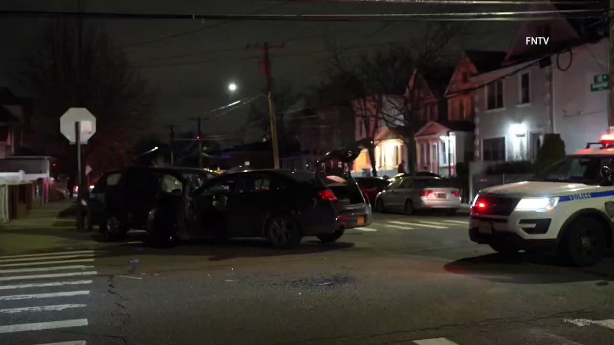 Three officers sustained injuries, one civilian sustained head injured during a car hit and run in Queens.  EMS rushed to the scene around 1:10am on Brinkerhoff Avenue and 157th Street, victims were taken to hospital.