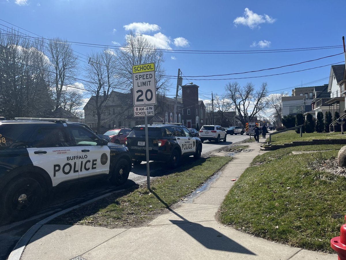 @BPDAlerts responded to a call at South Park High School about weapons. The school was put in shelter in place. Police say NO weapon was found and believe this was a fake call.   Parents have been coming in and out of the high school to pick up their kids