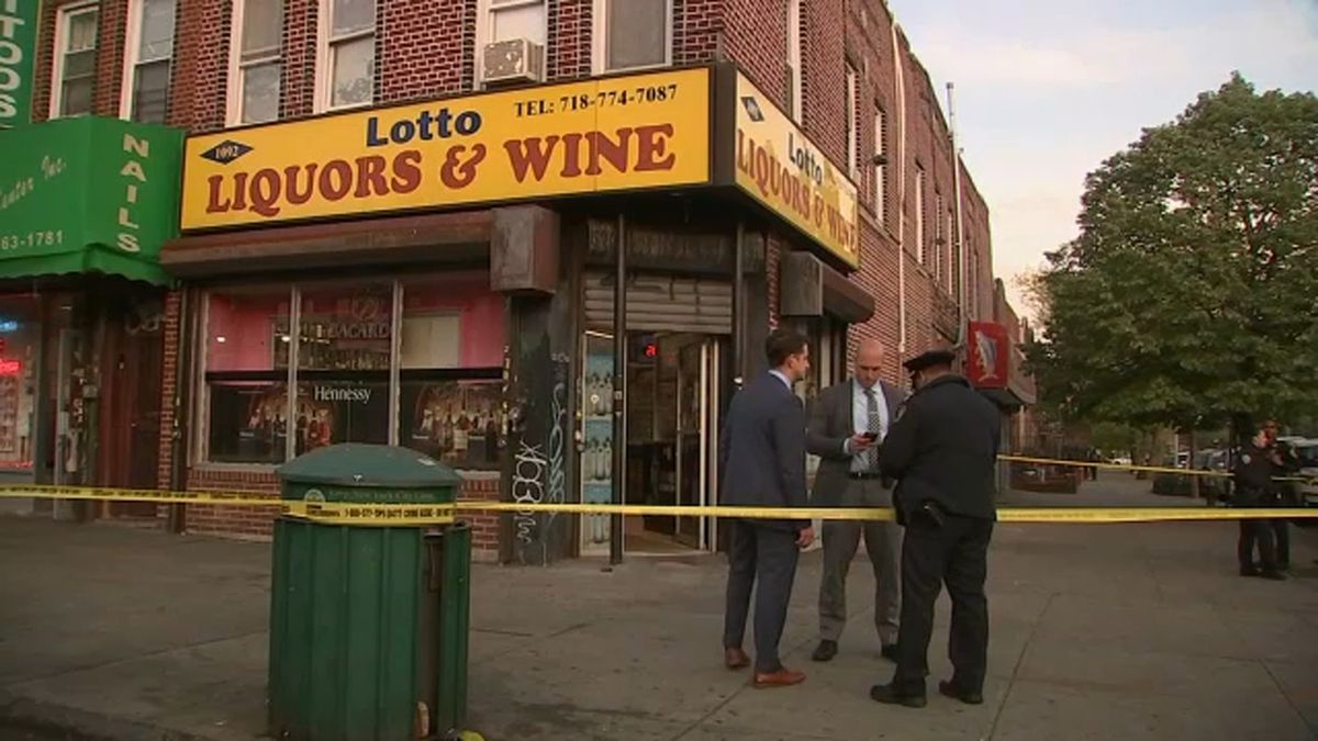 Police investigating double shooting in Brownsville, Brooklyn