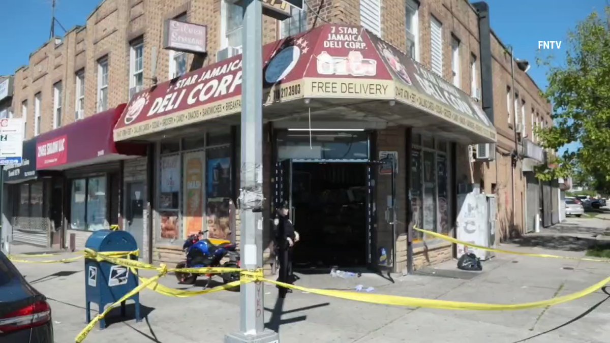Man was stabbed and killed inside a Queens Deli shortly before 6am on Saturday morning.nnA 41-year-old man was stabbed on Jamaica Avenue Deli, sustaining a wound to the leg. A 68-year-old male was arrested