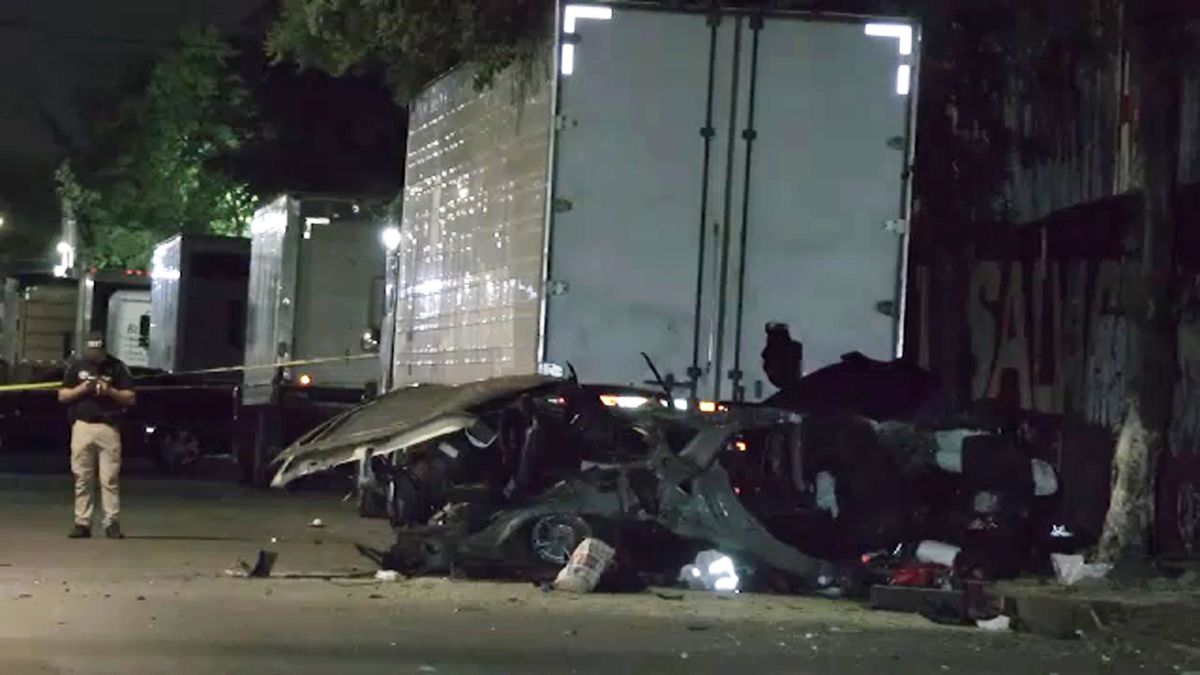 1 dead, 1 injured after car flees traffic stop, crashes into parked tractor trailer in the Bronx