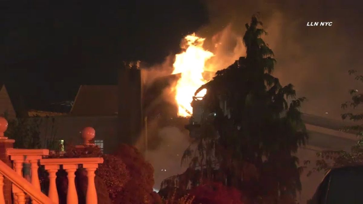2 firefighters injured while battling flames in Dyker Heights