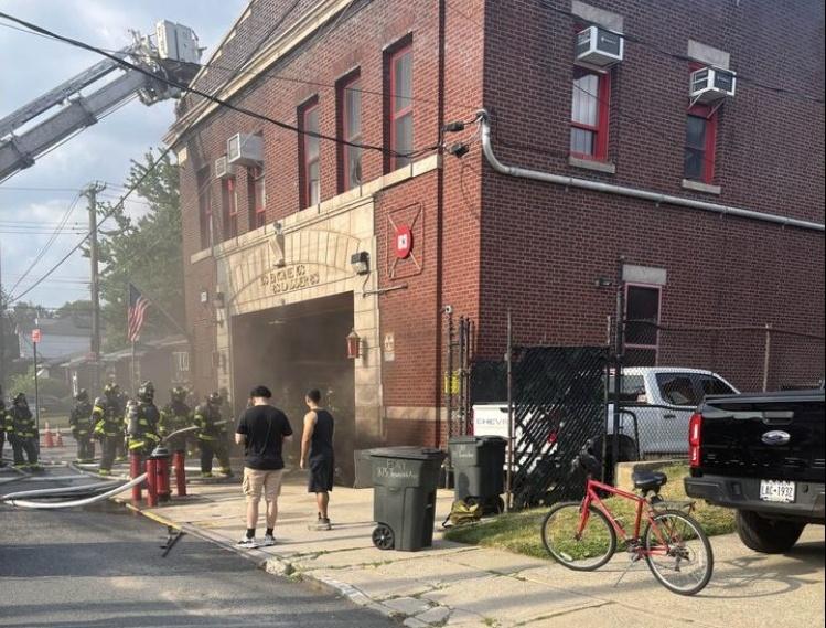 Staten Island *All Hands* Box 1391The Quarters of FDNY E-163 L-83, 875 Jewett Ave. FIRE IN THE BASEMENT OF THE FIREHOUSE