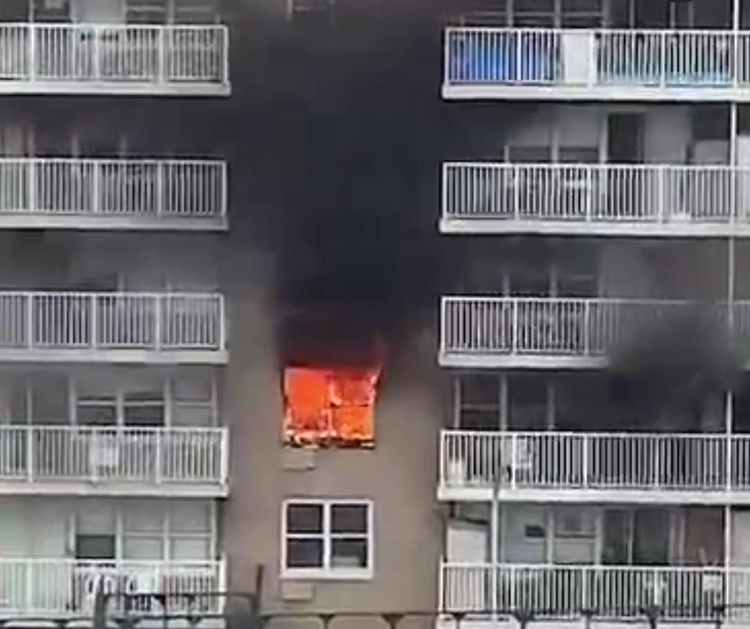 Queens *2ND ALARM* Box 1319 80-00 Shore Front Pkwy off Beach 81 St FIRE 2ND FLOOR 13 STORY HRFPMD 350X75 FDNY 