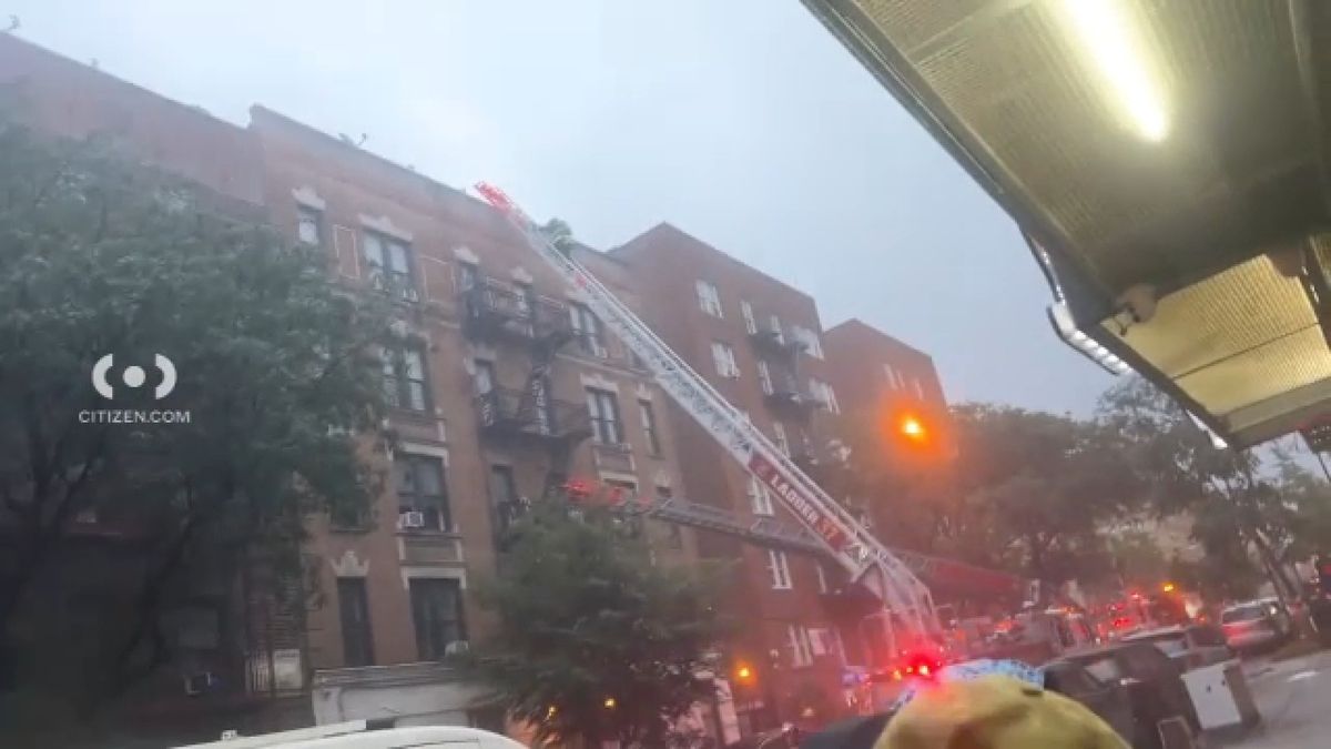 8 injured, including child in Bronx fire that included several e-bikes 