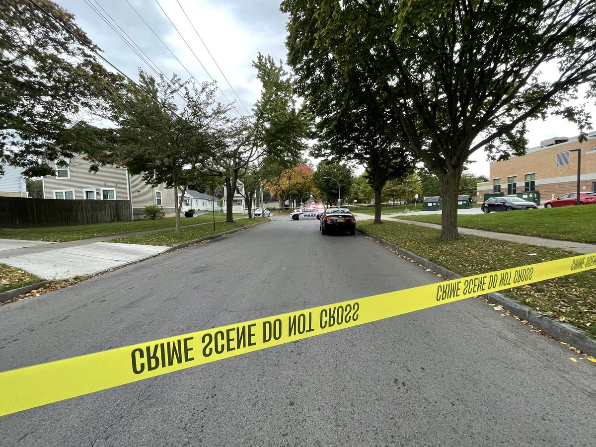 Heavy @RochesterNYPD Presence on Orange Street, Walnut Ave, Jay Street and Saxton Street. 