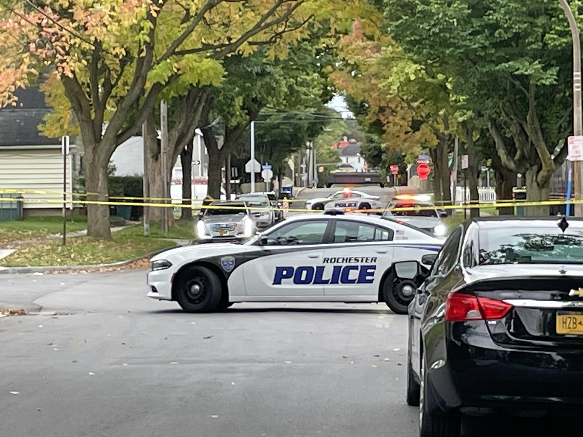 Heavy @RochesterNYPD Presence on Orange Street, Walnut Ave, Jay Street and Saxton Street. 