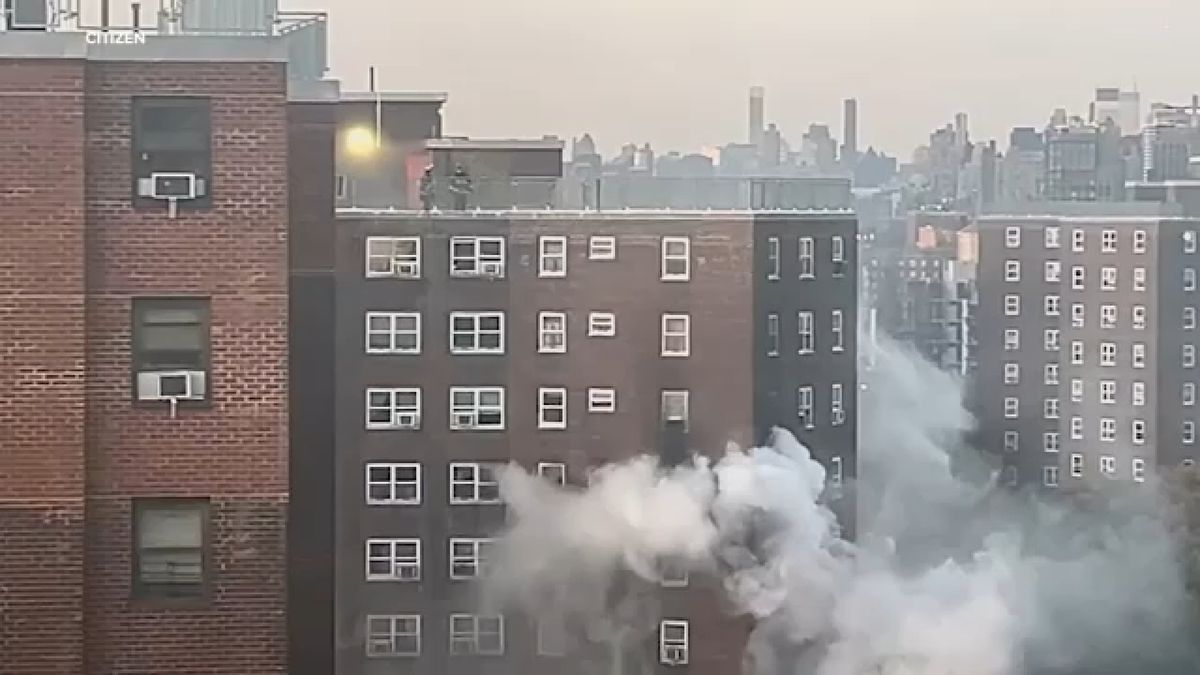 2 injured after fire breaks out on 11th floor of apartment building in Melrose section of the Bronx