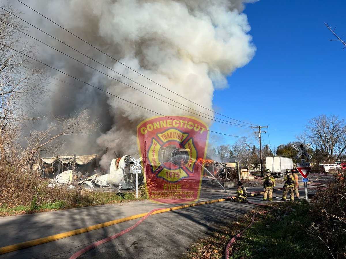 CFPA Social Media director Jon Tenca (@PSPhoto1) took in this commercial building fire in Batavia, NY, this morning