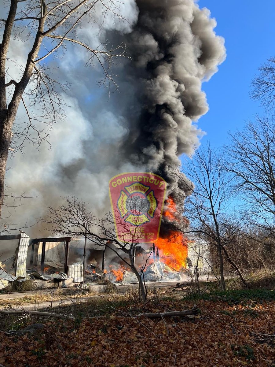 CFPA Social Media director Jon Tenca (@PSPhoto1) took in this commercial building fire in Batavia, NY, this morning