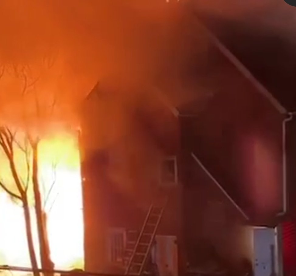 Brooklyn *3RD ALARM* Box 1736 187 Miller Ave. 3 houses on fire FDNY