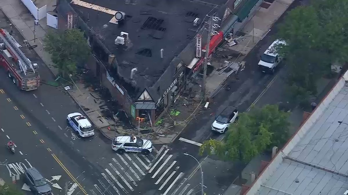 6 firefighters injured in Middle Village strip mall fire