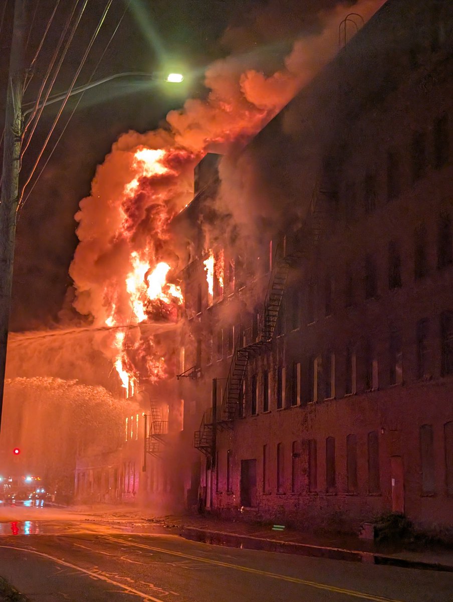 RFD fire at Dewey and Lyell  