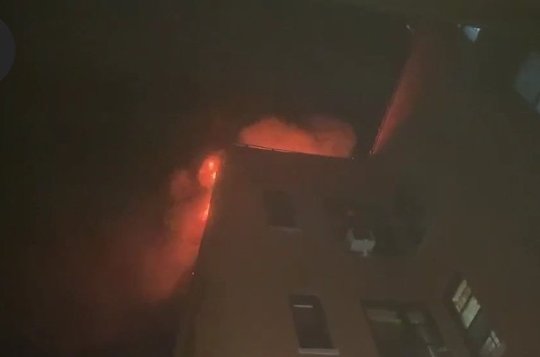 Bronx *2ND ALARM* Box 2905 1700 Crotona Park East off Southern Blvd FIRE IN A 6 STORY H-TYPE FDNY