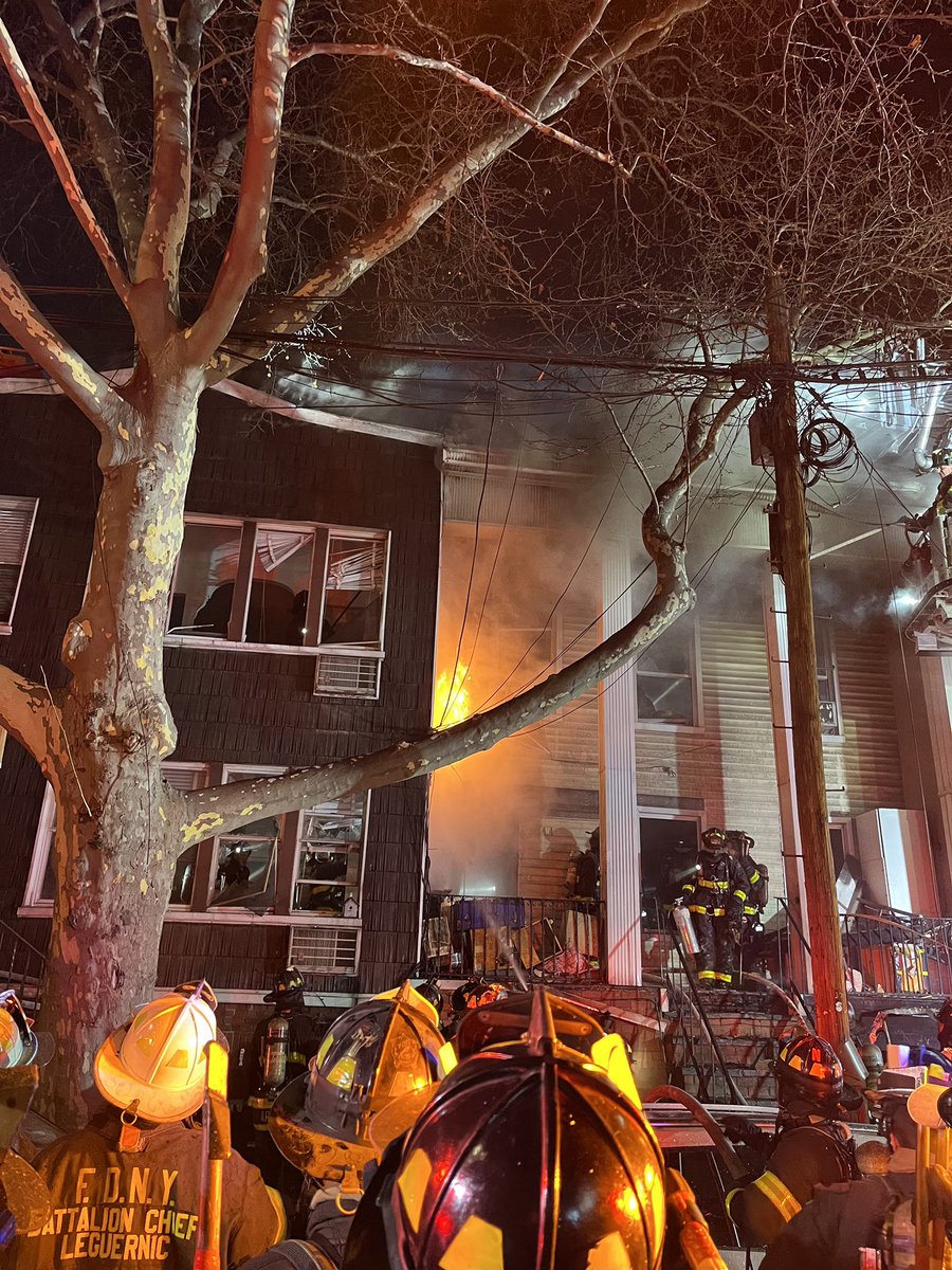 FDNY responded to a 4-alarm fire at 494 Humboldt Street in Brooklyn. Three firefighters suffered minor injures and two civilians were treated for minor injuries by EMS. 