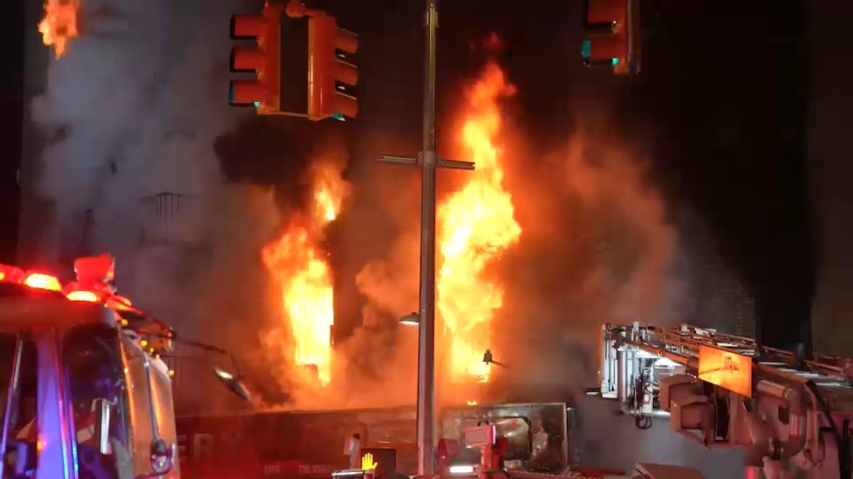 2 firefighters, resident injured in fire at Bronx deli that spread to apartment building