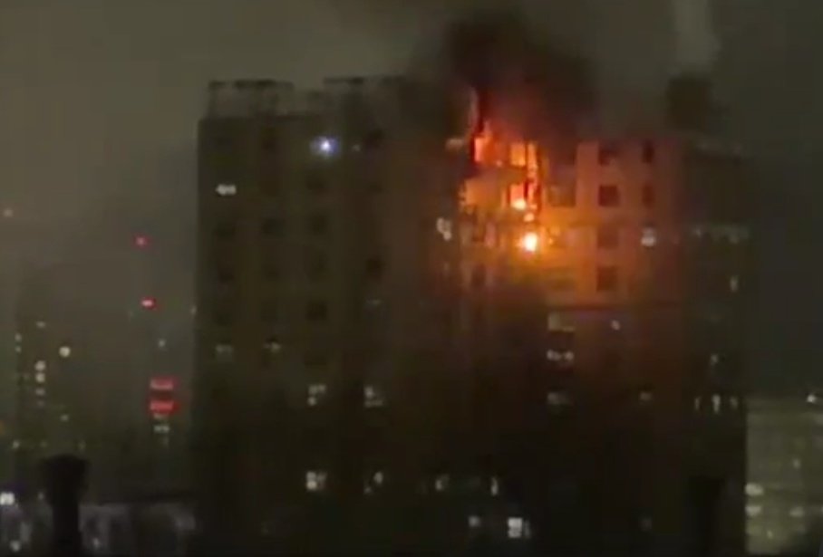 Bronx *2nd Alarm/10-60* Box 4399 3485 Bivona St. Gas explosion 16th floor 19 story NYCHA Boston Secor Houses