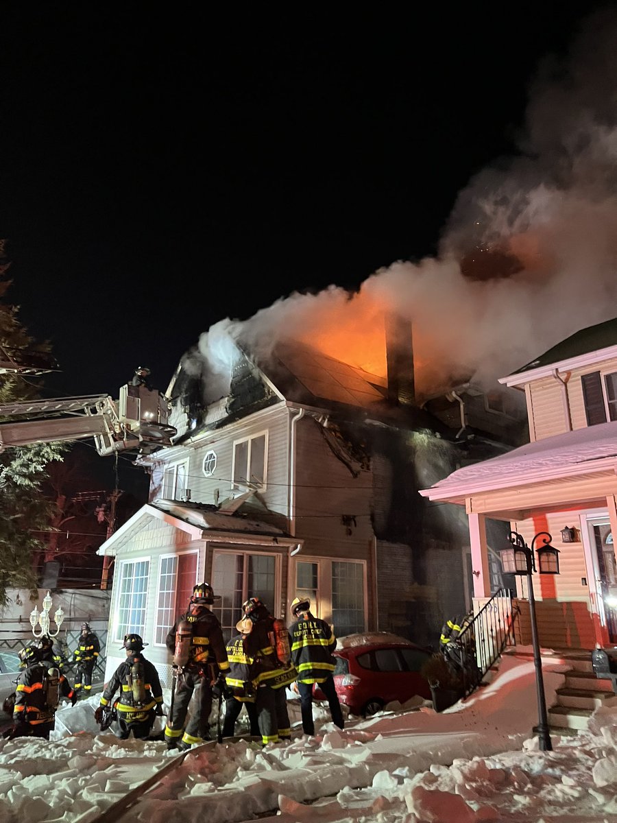 The FDNY is currently operating at a 3-alarm fire at 385 Bard Avenue on Staten Island