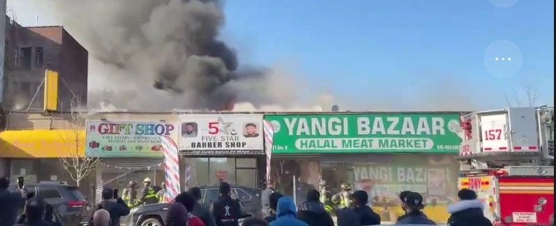 Brooklyn *2ND ALARM* Box 2492 1021 Avenue H off Coney Island AveFIRE THRU THE ROOF 1 STORY ROW TAXPAYER